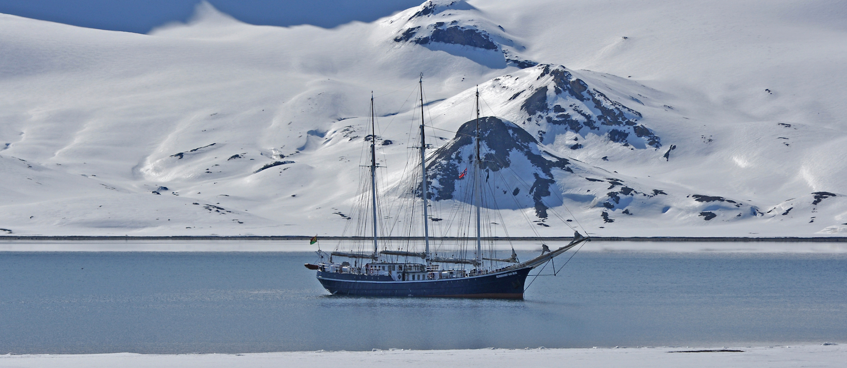 19 Days Spitsbergen - Northeast Greenland , Experience one of the most remote places on the top of the world 